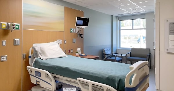 Photo of New Bronson South Haven Inpatient Room.