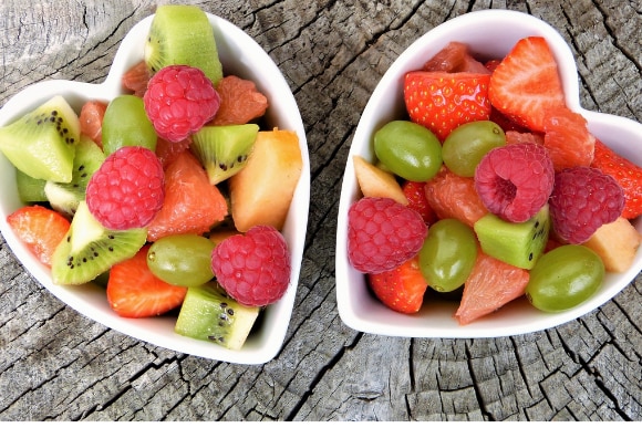 Photo of a bowl of fruit.