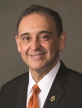 Photo of Bronson board member Jorge Gonzalez.