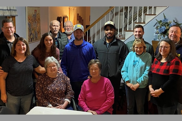 Wright Family, 12 people pictured.